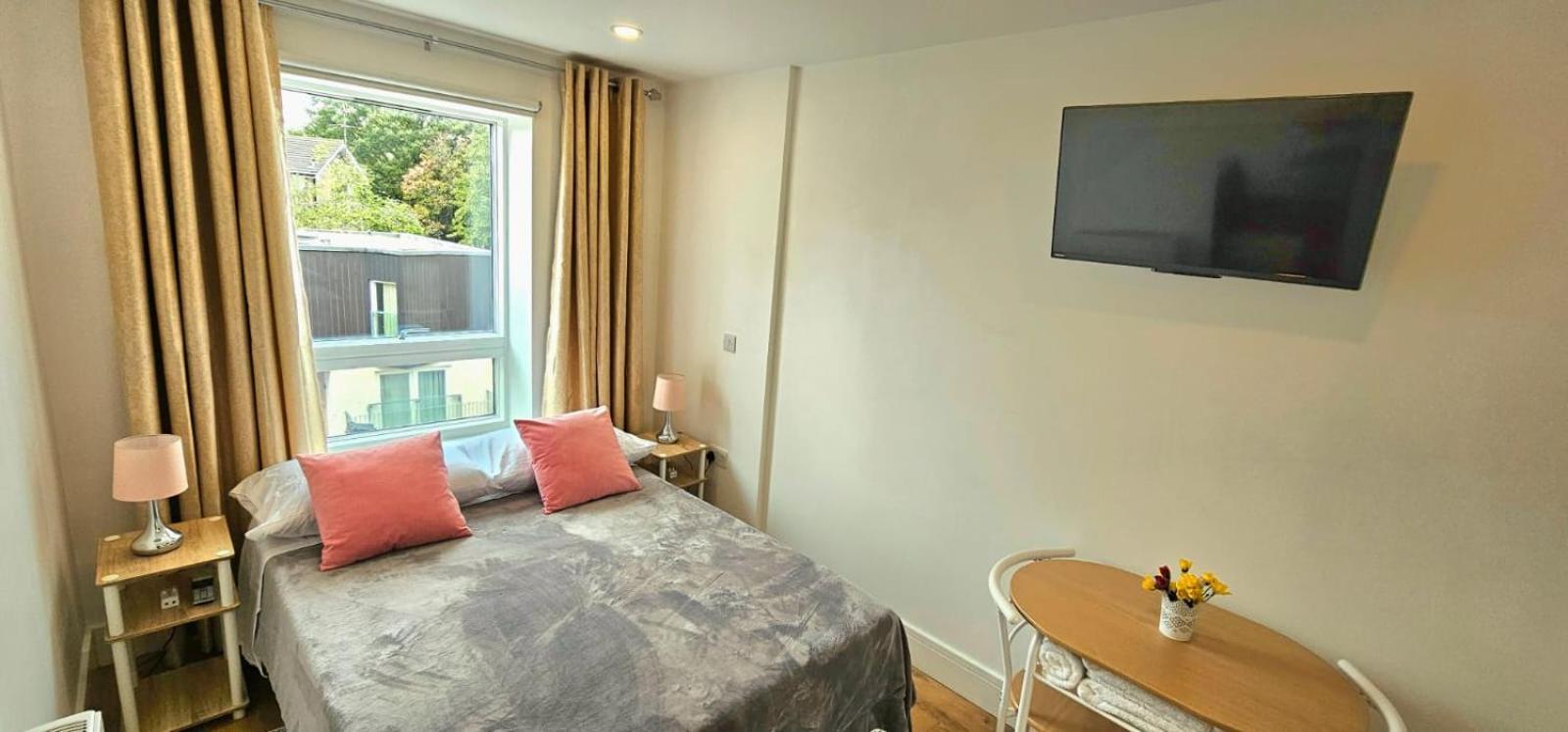 Claire Double Room Londra Exterior foto
